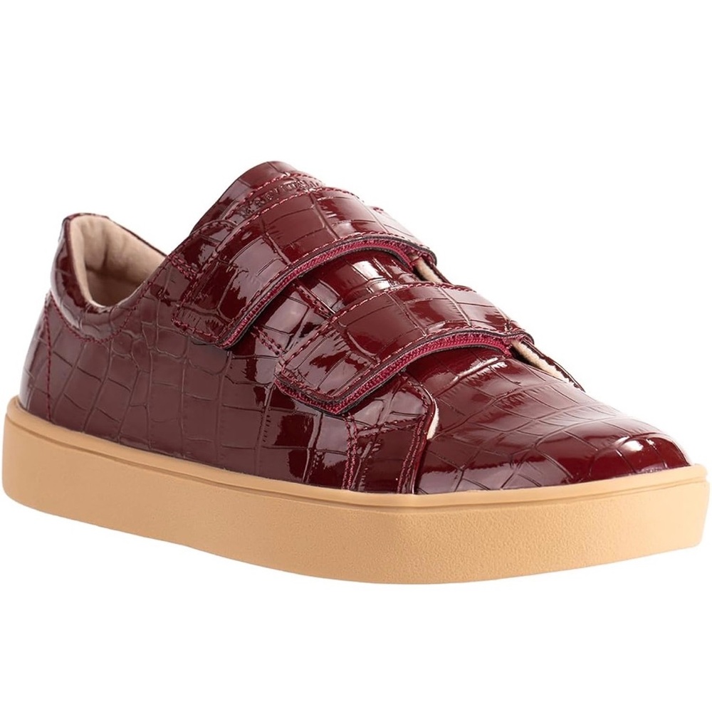 REVITALIGN Women's Malibu Patent Sneaker